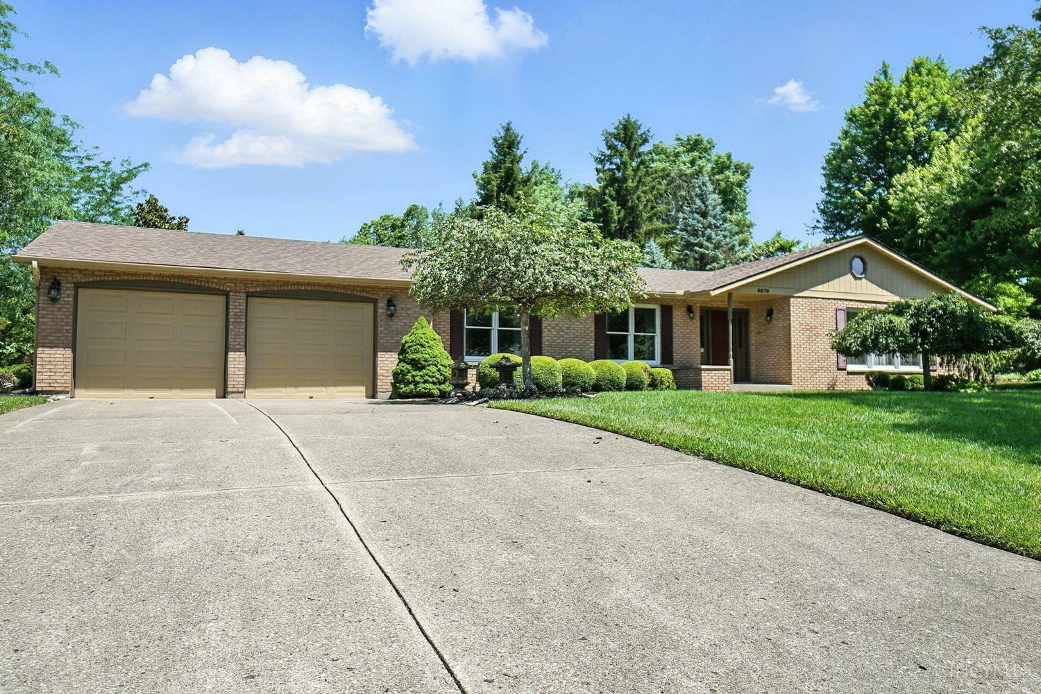 Property Photo: 6570 Glastonbury Court OH 45005