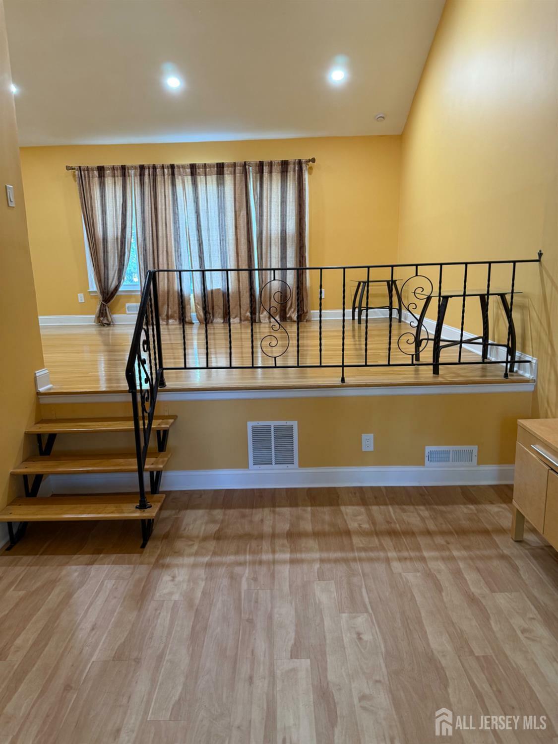 Property Photo:  10 Livingston Avenue  NJ 08820 