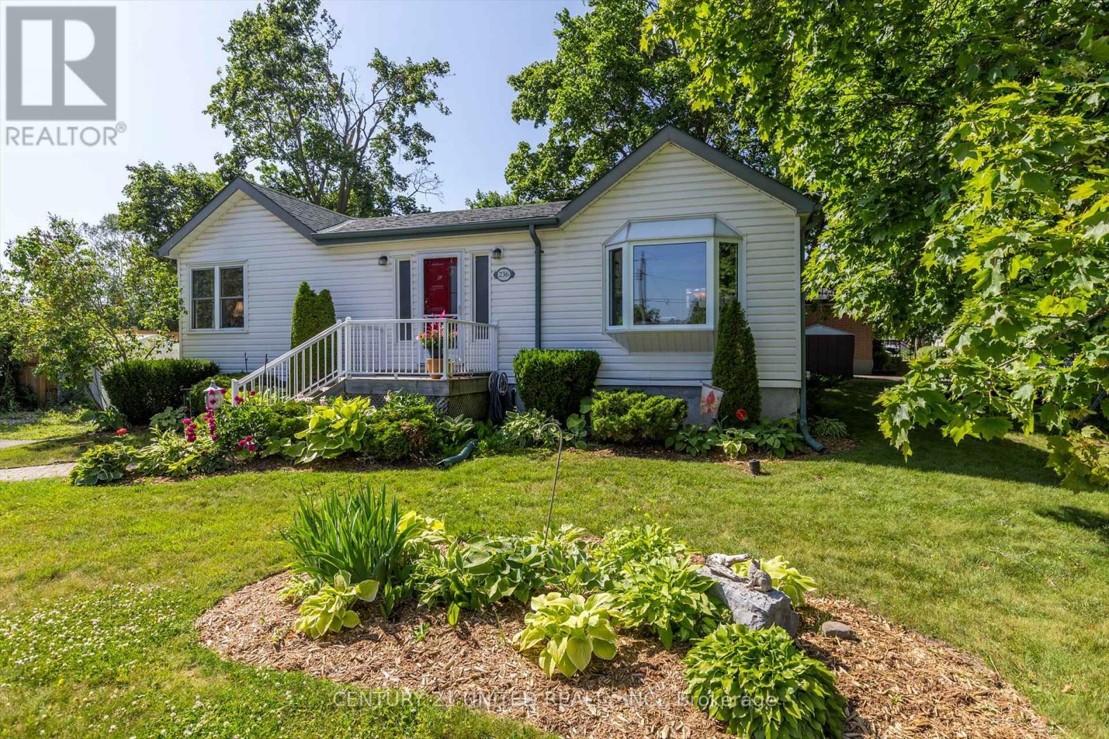 Photo de la propriété:  236 Lee Street  ON K9H 5P1 