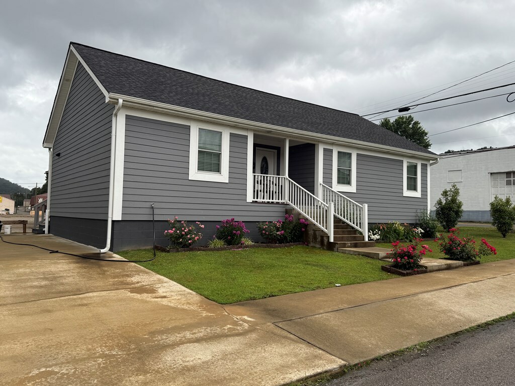 Property Photo: 1104 Short Street KY 41240