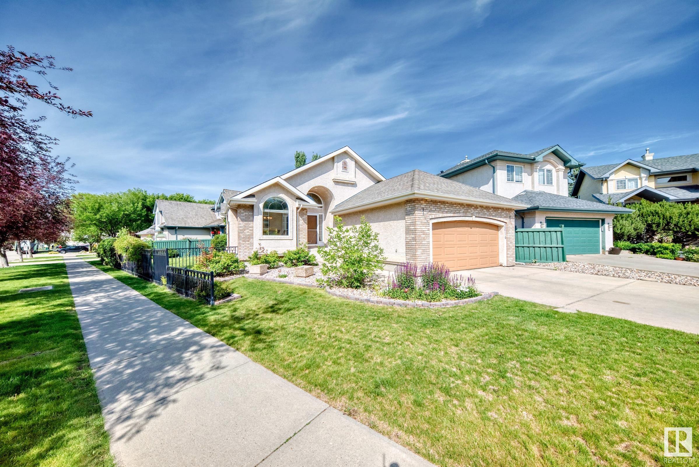 Photo de la propriété: 2014 Haddow Drive NW AB T6R 2P2
