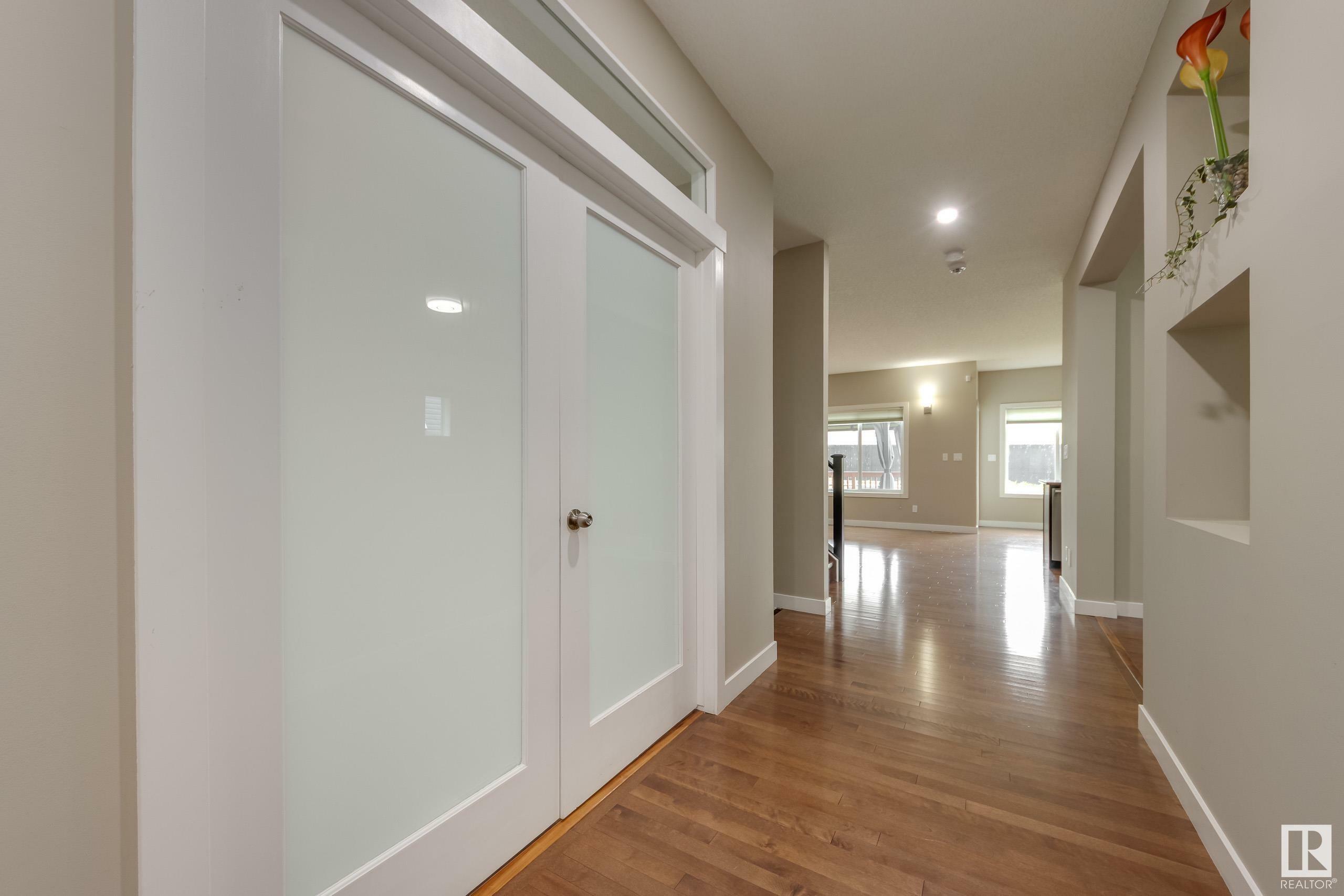 Property Photo:  5911 168 Avenue NW  AB T5Y 0P4 