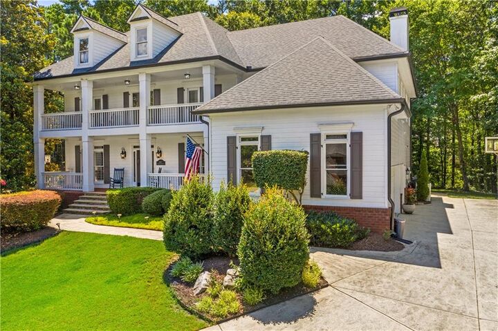 Property Photo:  165 Oakhurst Leaf Drive  GA 30004 