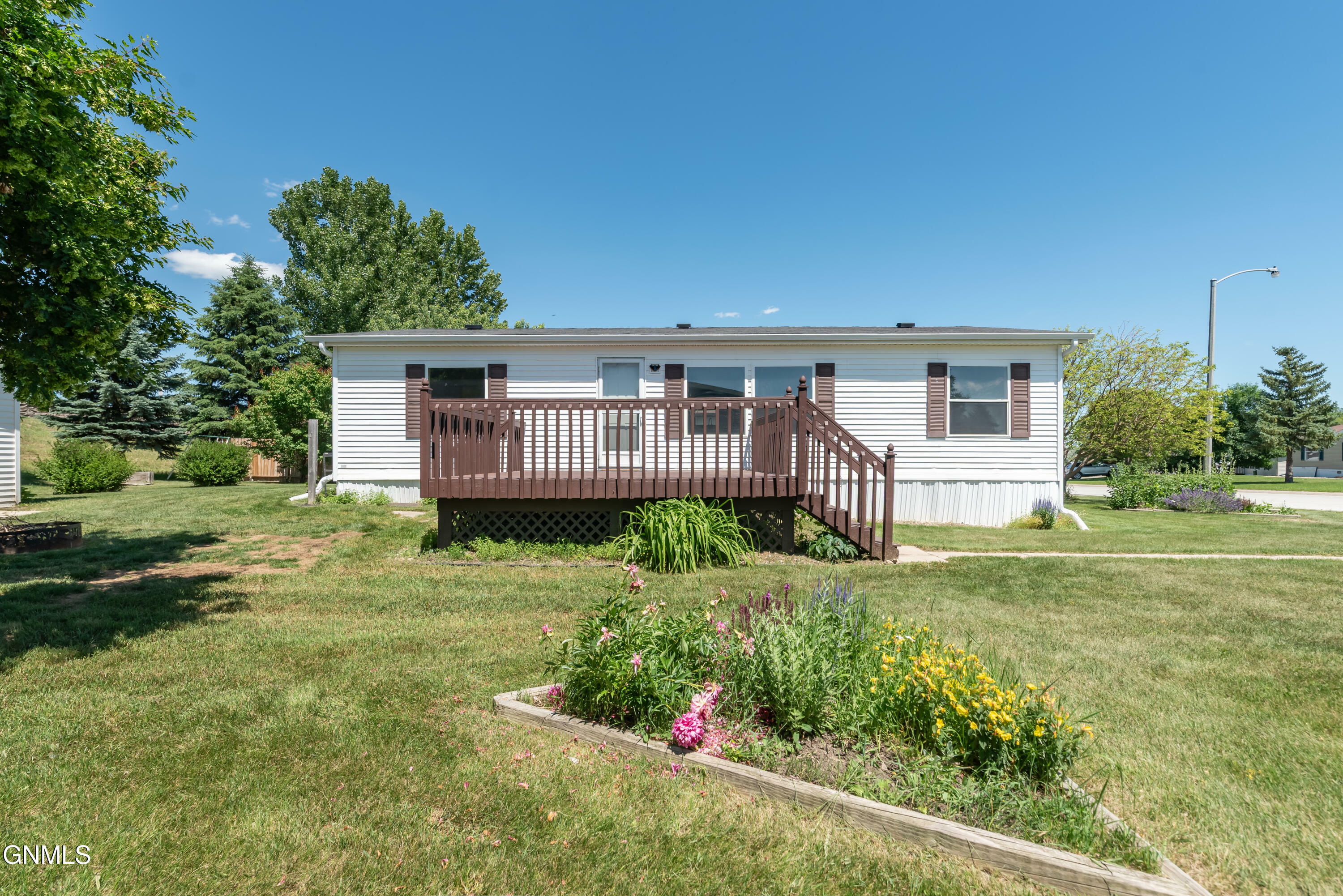 Property Photo: 1718 Chandler Lane ND 58503