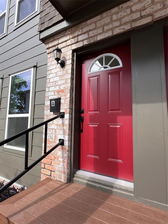 Property Photo: 5922 Fairdale Lane A TX 77057