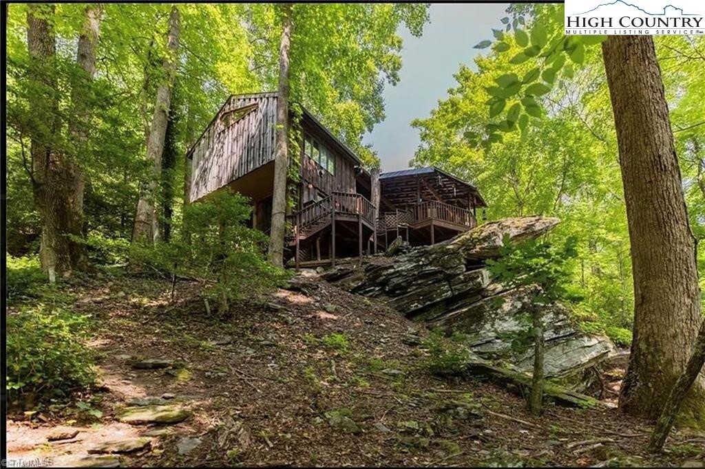 Property Photo: 1612 Fall Creek Road NC 28665