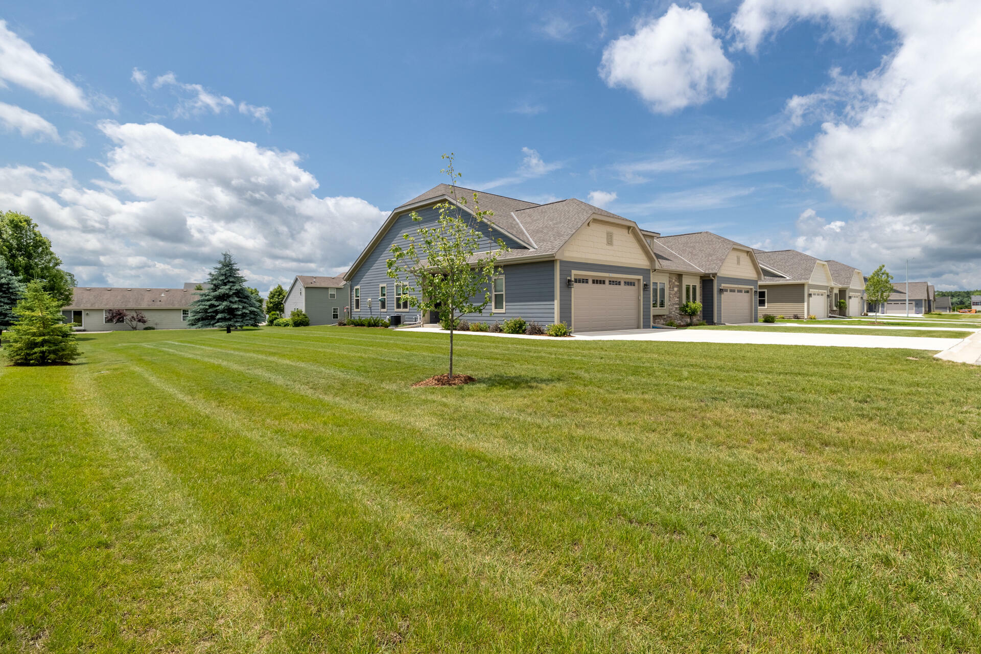 Property Photo: 640 Lambert Ct WI 53086