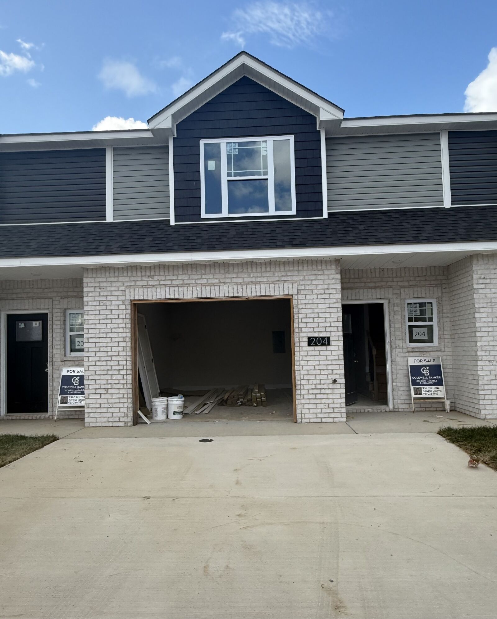 Property Photo:  204 W Fallow Ct  TN 37040 