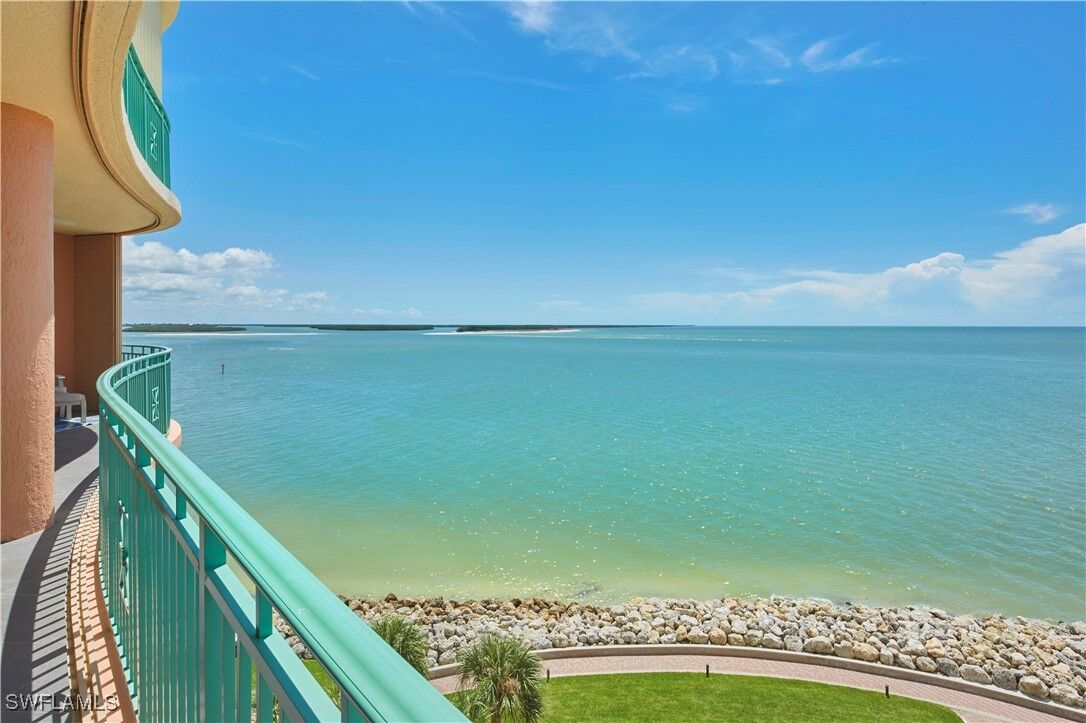 Property Photo:  970 Cape Marco Drive 605  FL 34145 