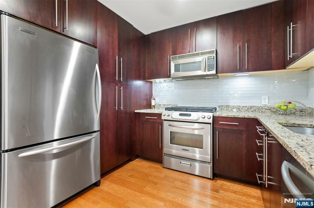 Property Photo: 1017 Hudson Park 1017 NJ 07020