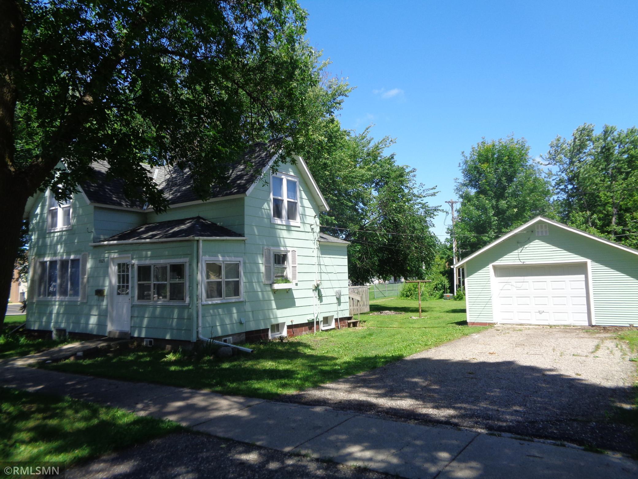 1021 E 13th Street E  Glencoe MN 55336 photo