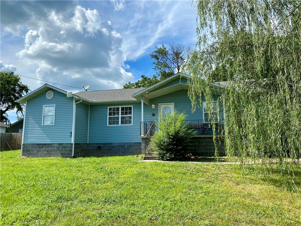 Property Photo: 1202 McKennon Street AR 72616