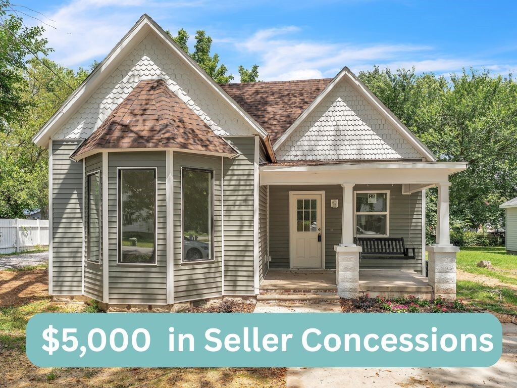 Property Photo: 408 SW 2nd Avenue AR 72736