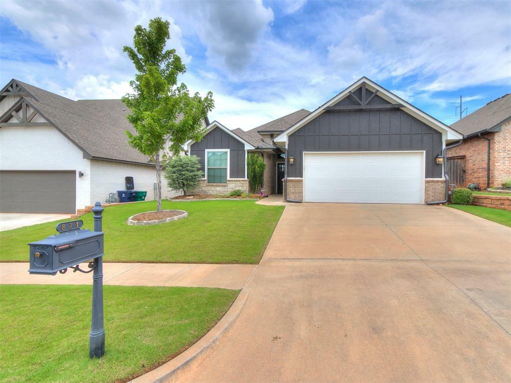 Property Photo: 821 NW 192nd Terrace OK 73012