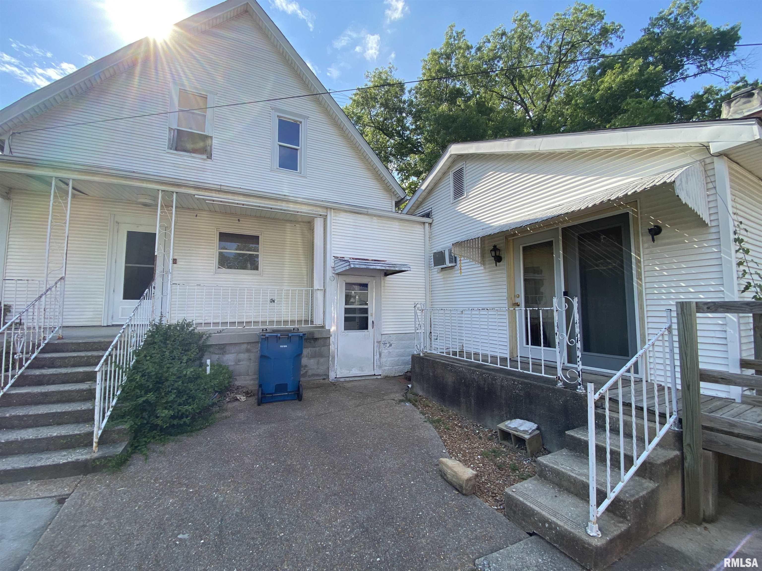 Property Photo: 333 S Hickory Street IL 62801