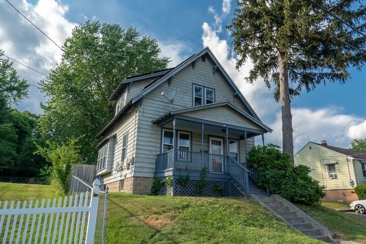 Property Photo: 65 Pasadena Pkwy MA 01605