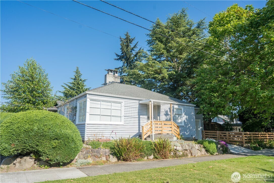 Property Photo: 1023 SW Trenton Street WA 98106