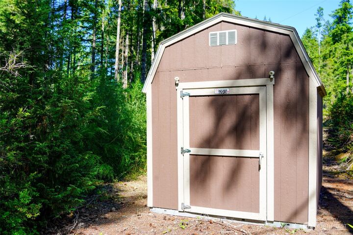 Property Photo: 691 NE Lakeshore Drive S WA 98588