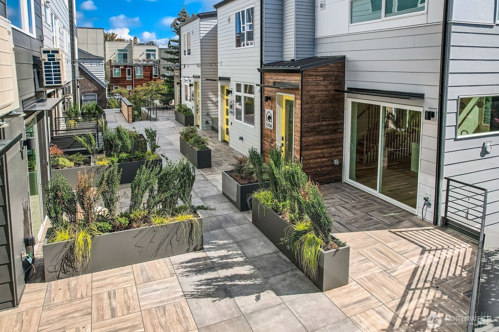 Property Photo: 511 Howe Street A WA 98109