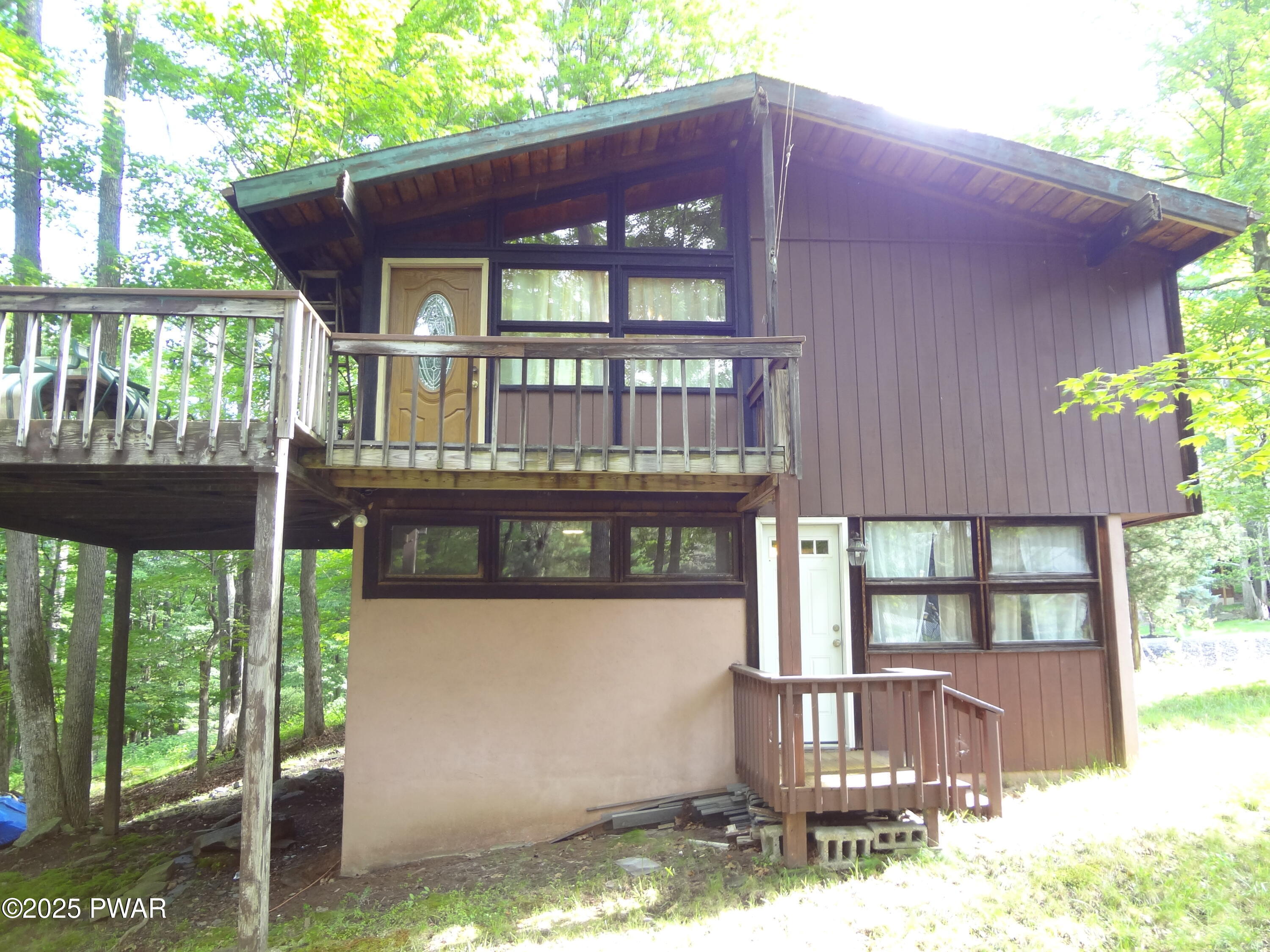 Property Photo:  101 Gum Terrace  PA 18426 