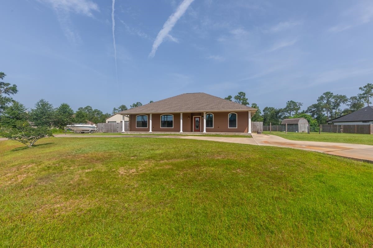 Property Photo: 8195 W Ashford Park TX 77630