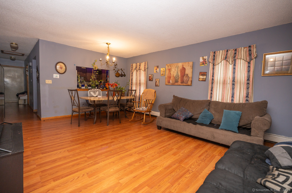 Property Photo:  105 Magnolia Street  CT 06112 