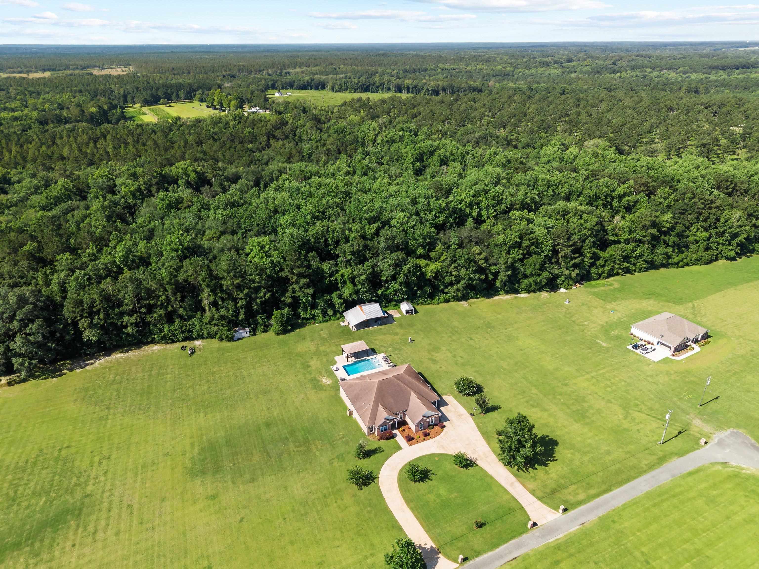 Property Photo:  230 Turkey Run Lane  FL 32333 