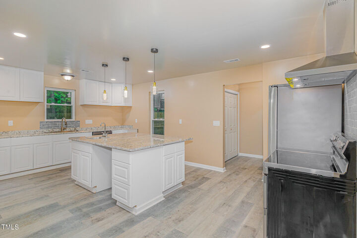 Property Photo: 820 E Cardinal Drive NC 27526