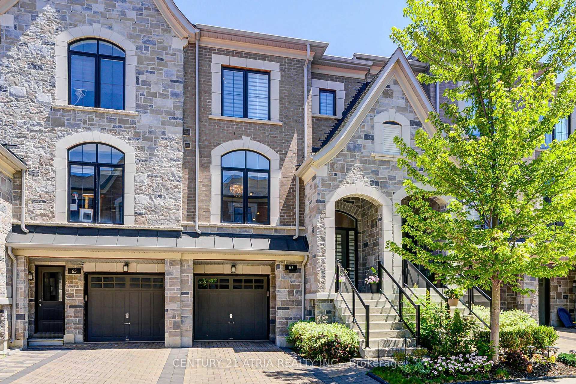 63 Duncombe Lane  Richmond Hill ON L4C 0Z9 photo