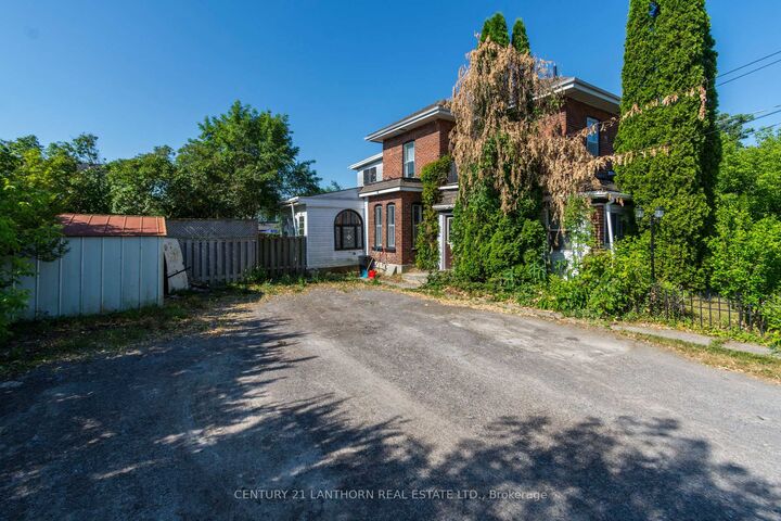 Property Photo:  53 Crown Street  ON K8V 1P1 