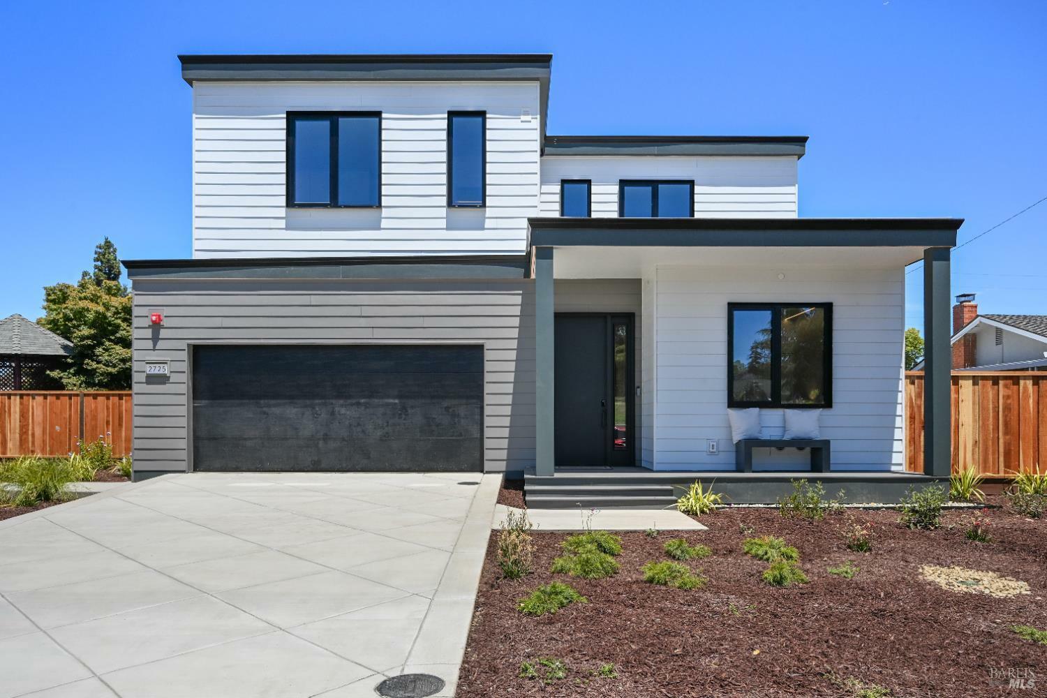Property Photo:  2020 Eagle Court  CA 95403 