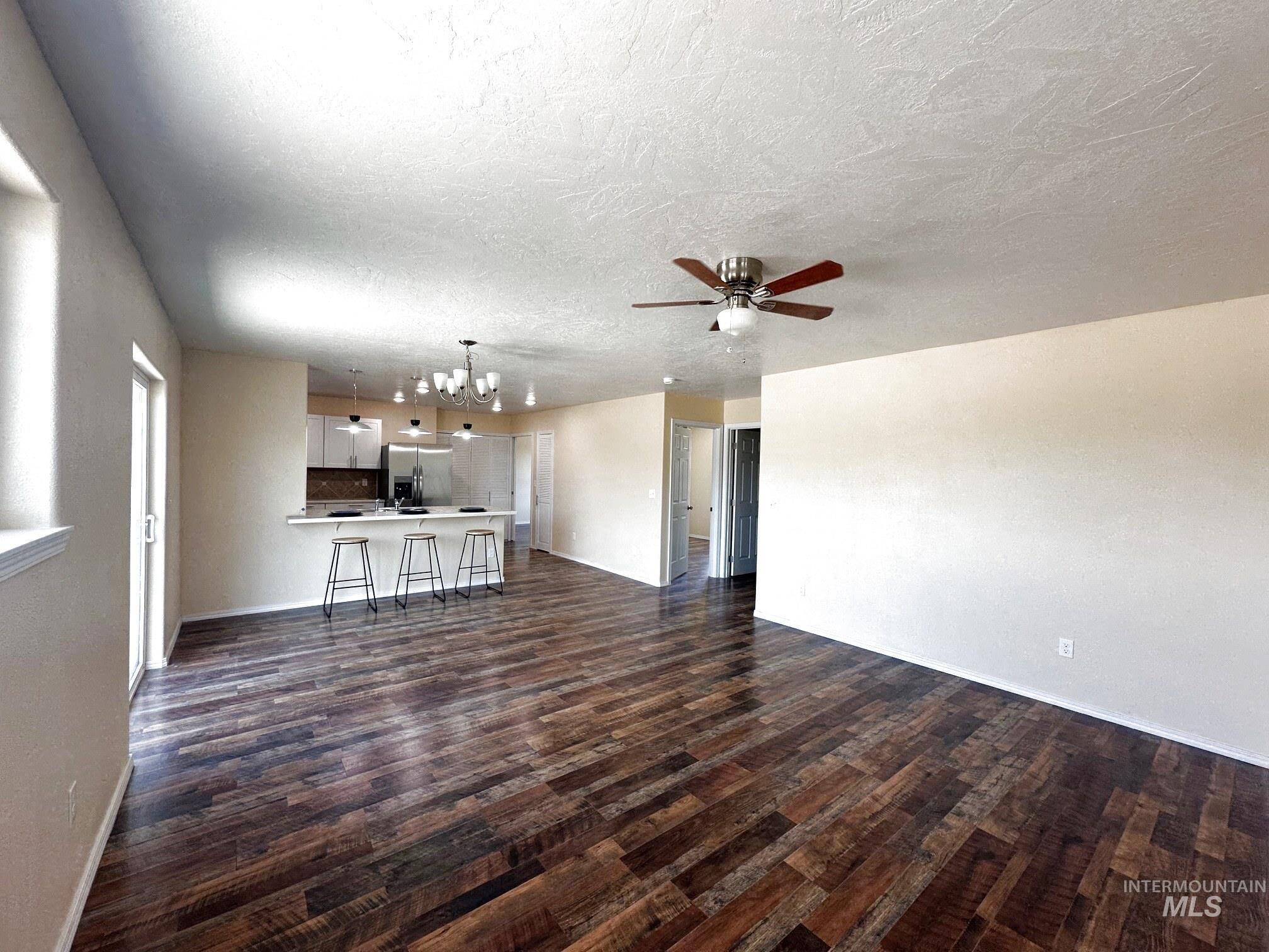 Property Photo:  264 Elm St N  OR 97918 