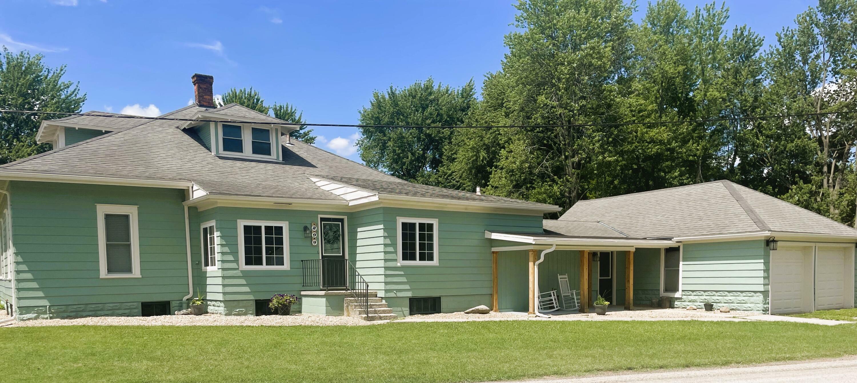 Property Photo: 299 S Franklin Street OH 43344