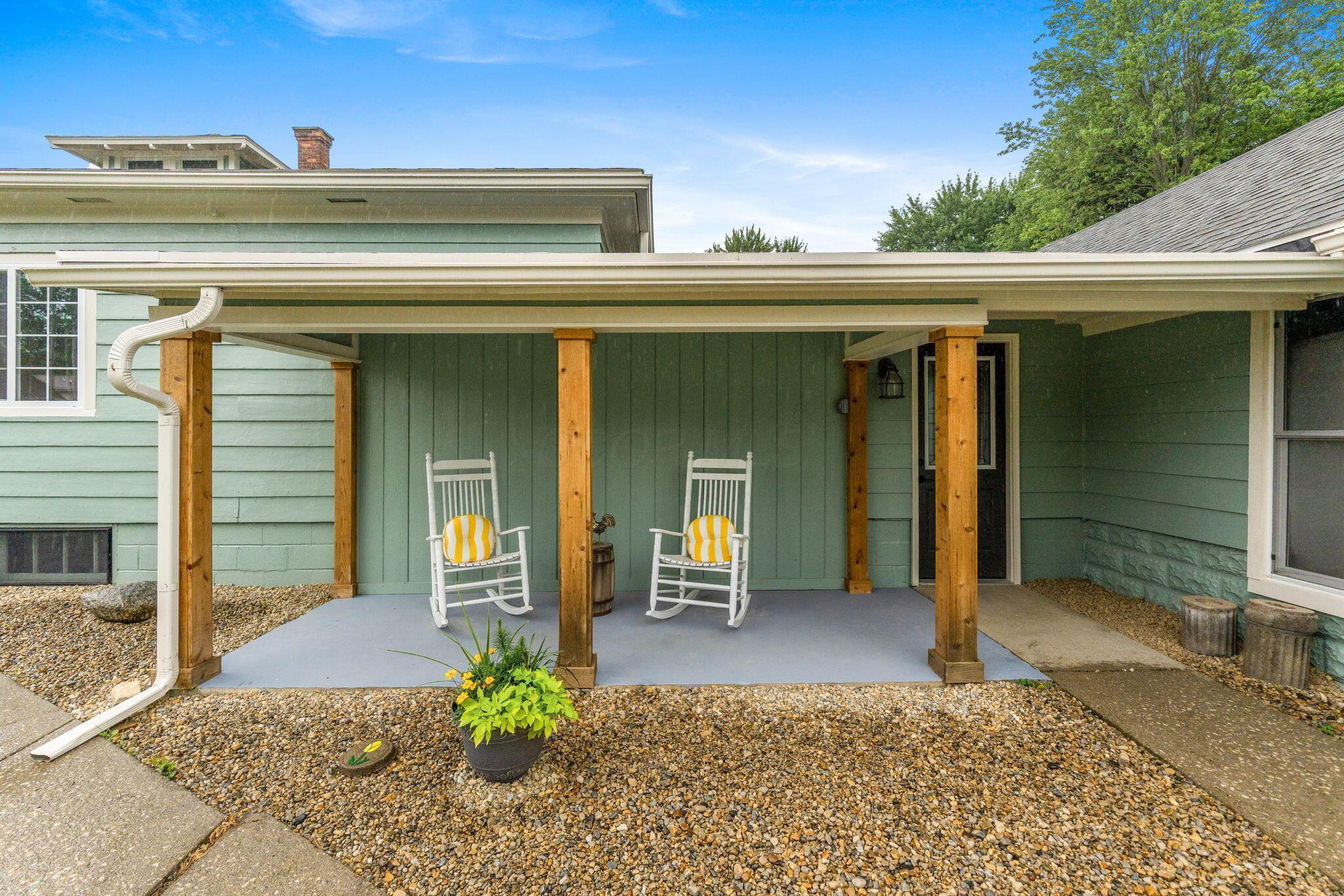 Property Photo: 299 S Franklin Street OH 43344