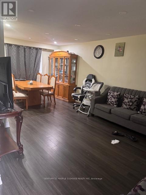 Property Photo: 3038 Coral Drive ON L4T 1Z3