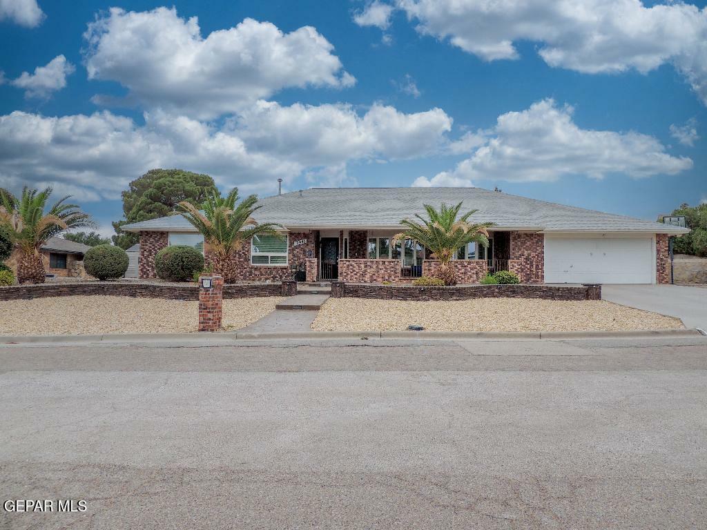 10945 Gary Player Drive  El Paso TX 79935 photo
