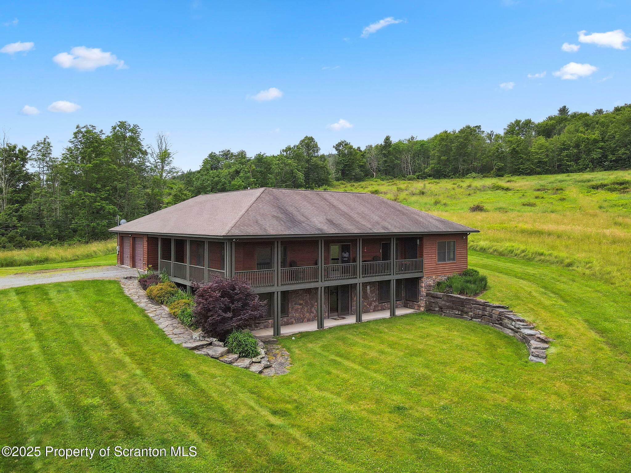 Property Photo: 21075 Pa-29 PA 18801