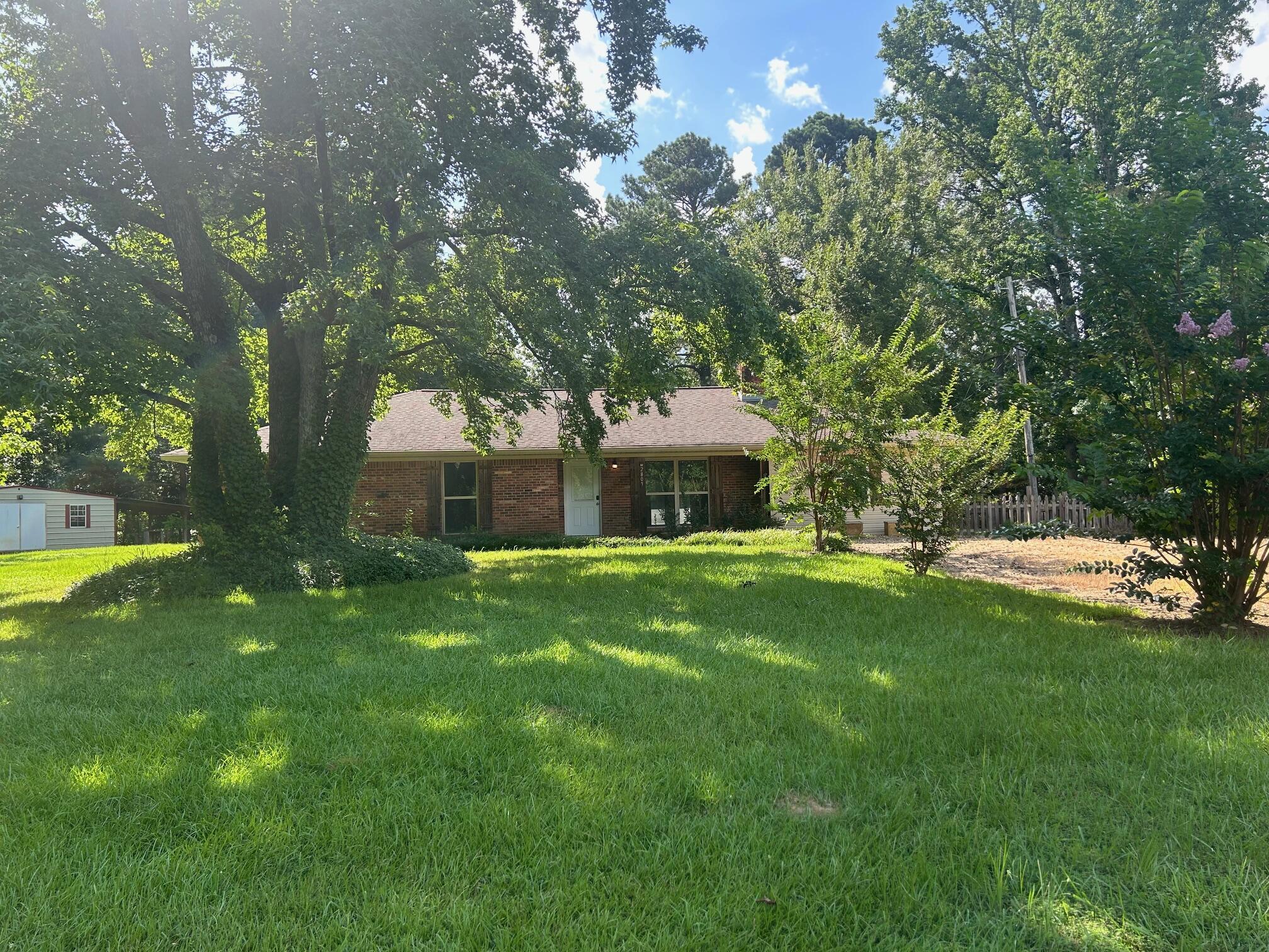 Property Photo:  2807 Sharp Rd  MS 39769 