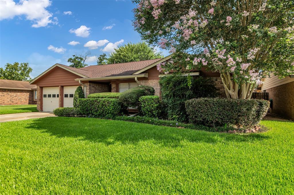 Property Photo: 16622 Ben Nevis Drive TX 77084