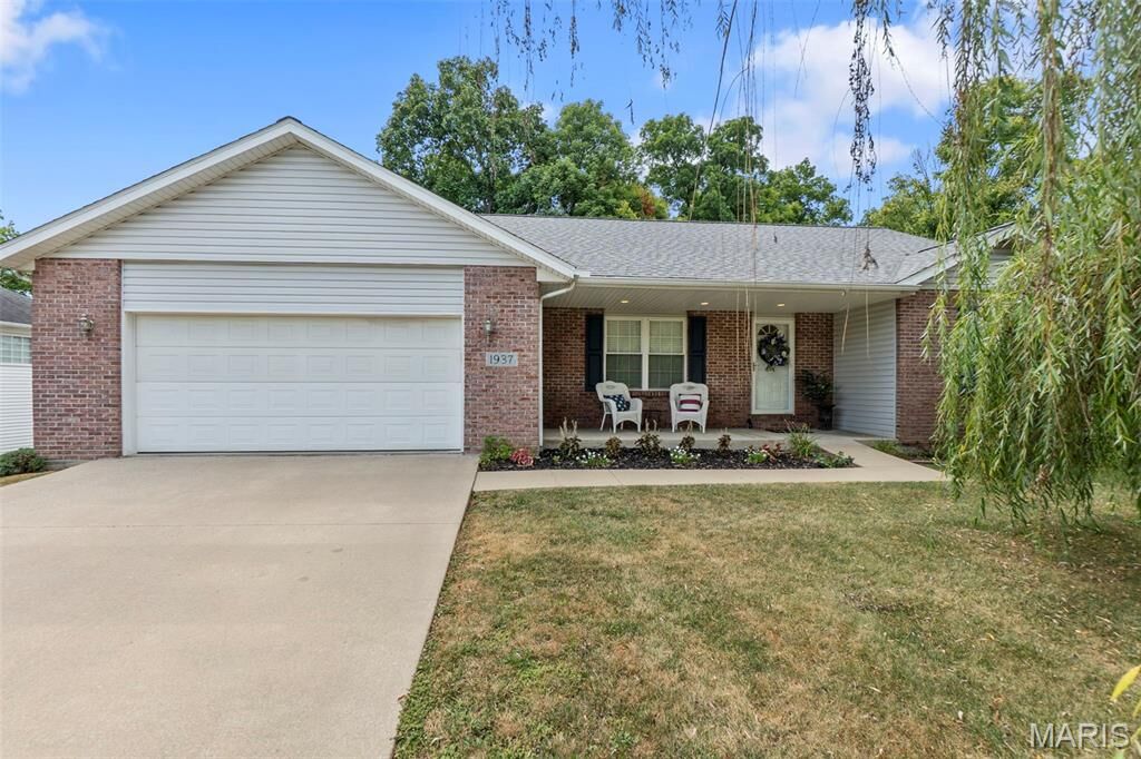 Property Photo: 1937 Randol Drive MO 63701
