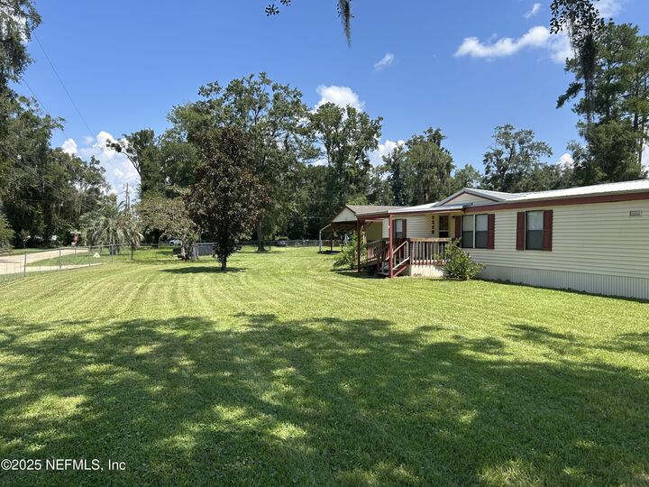 Property Photo:  2239 Hidden Waters Drive W  FL 32043 