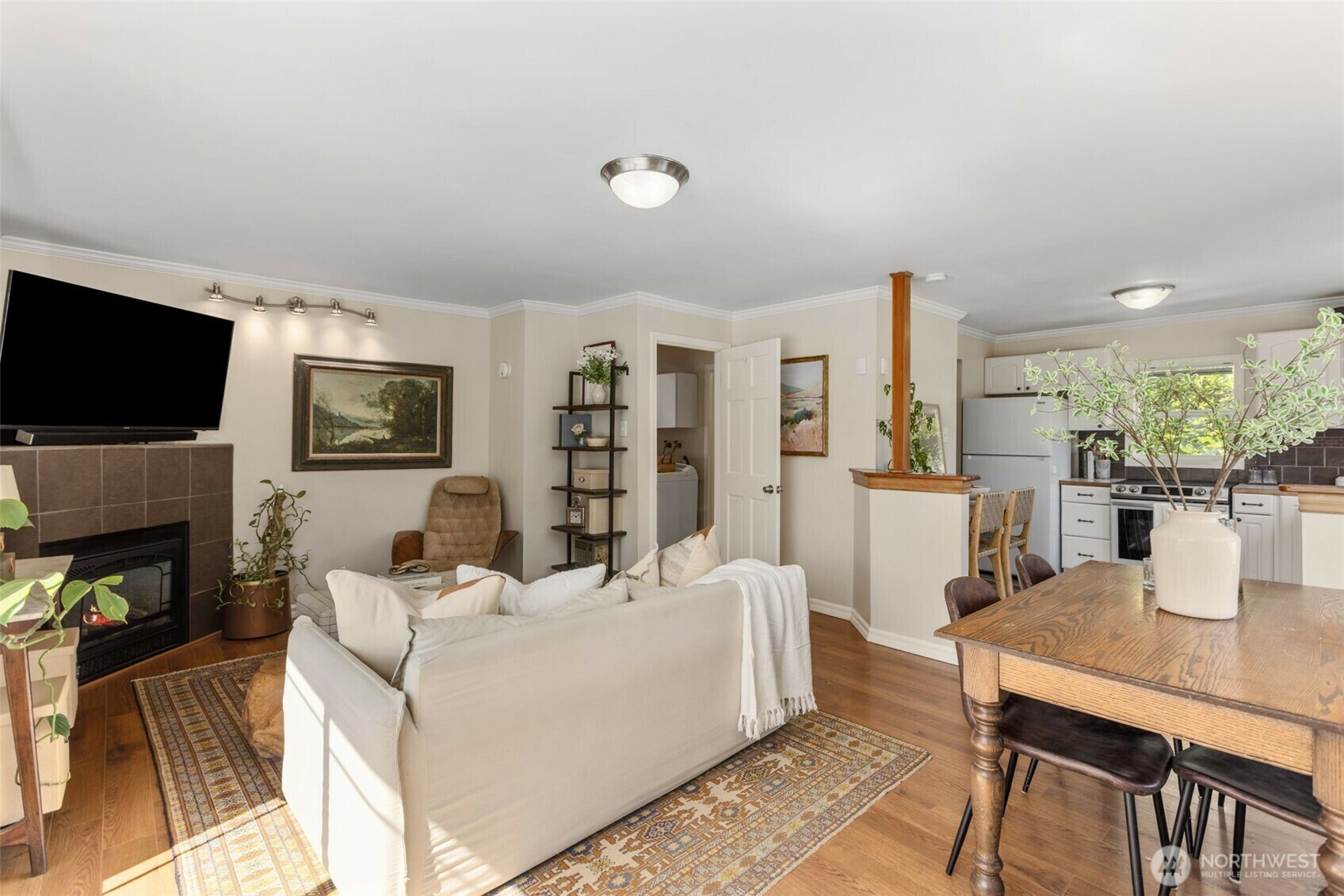 Property Photo:  3610 SW Kenyon Street  WA 98126 