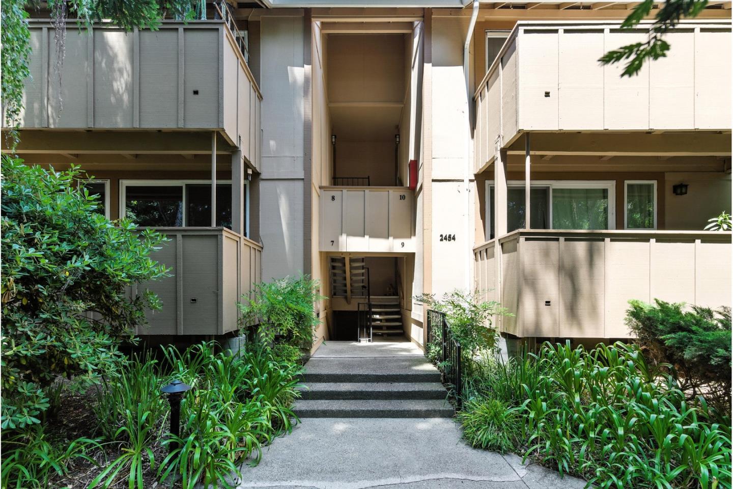 Property Photo: 2454 West Bayshore Road 7 CA 94303
