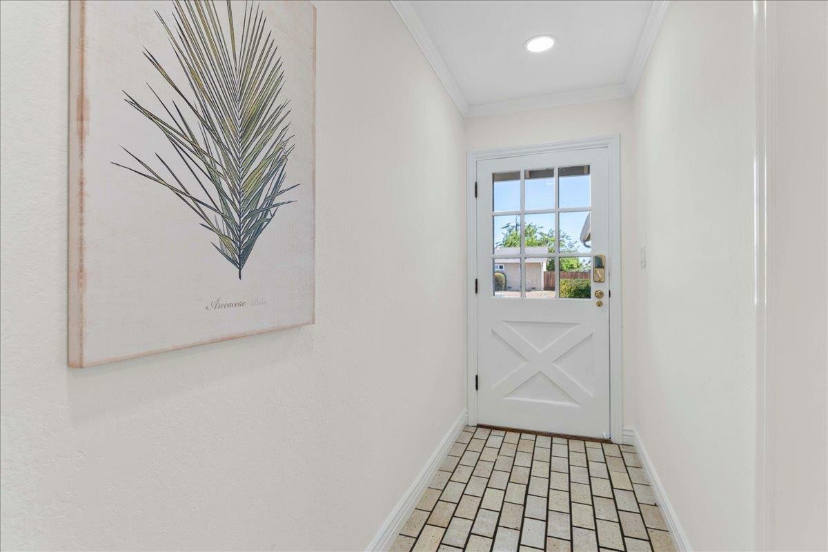 Property Photo: 1105 Kentwood Avenue CA 95014