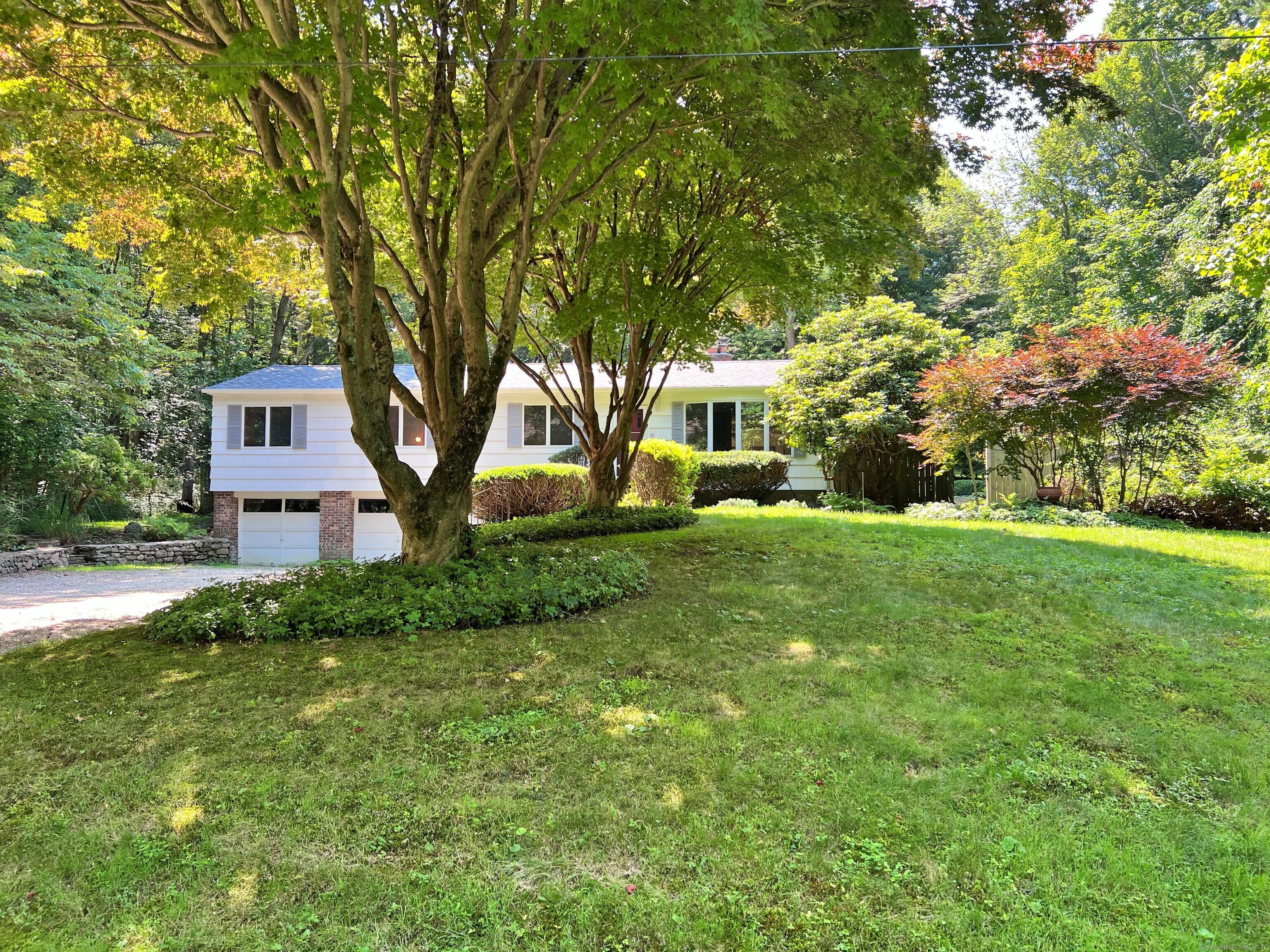 11 Mount Nebo Road  Newtown CT 06470 photo