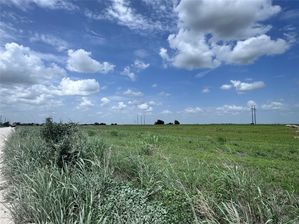 Property Photo: 35 Ih TX 76537