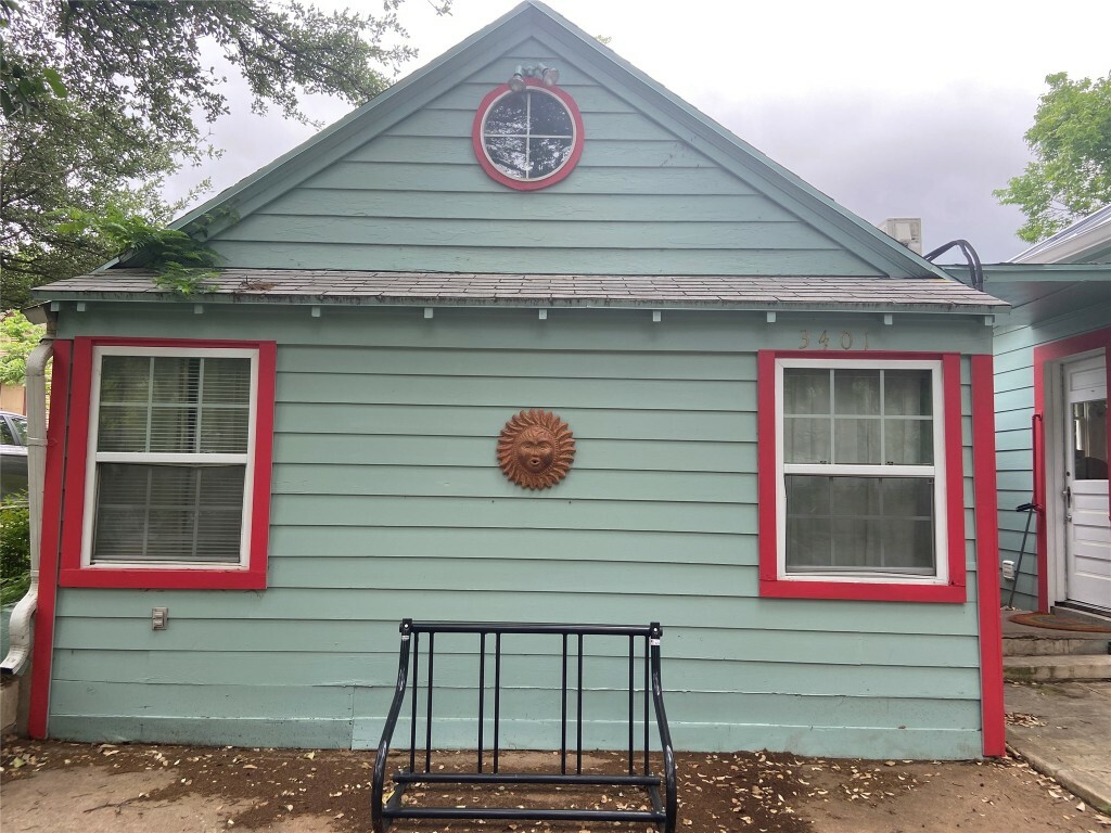Property Photo: 3401 Hampton Road TX 78705