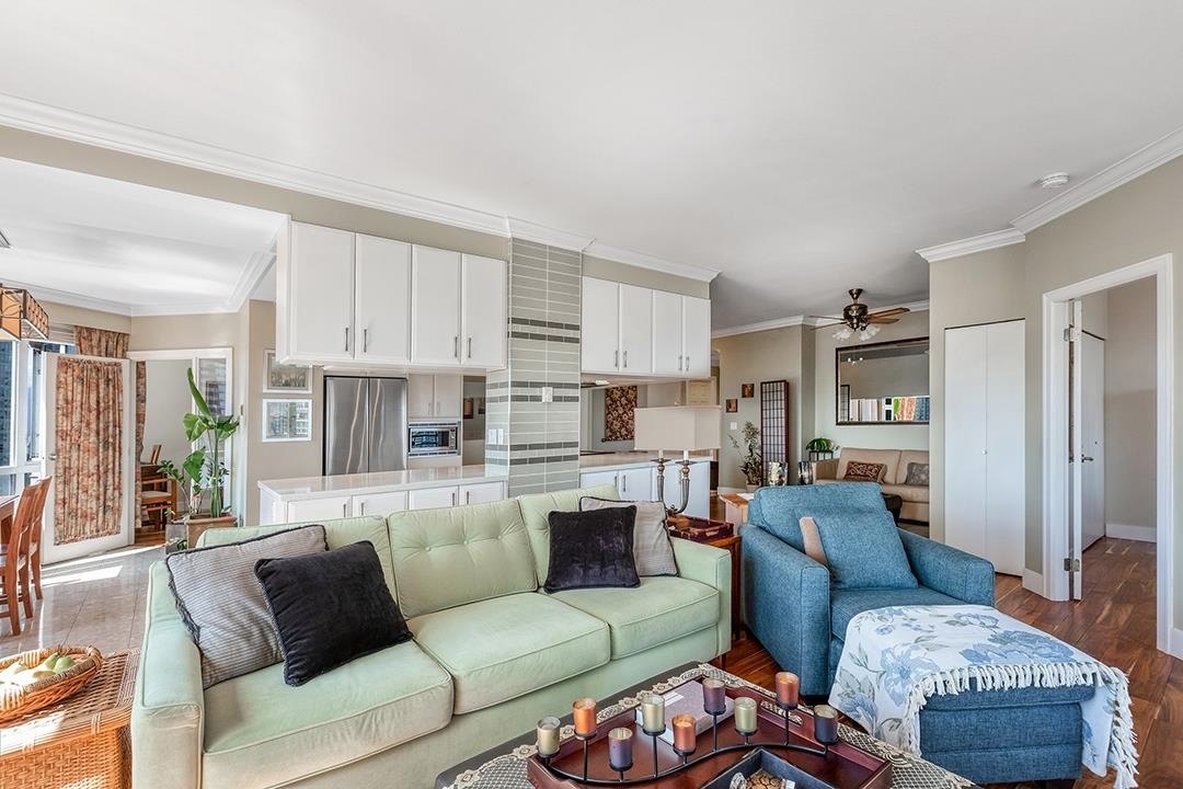 Property Photo: 6220 McKay Avenue 1404 BC V5H 4M8