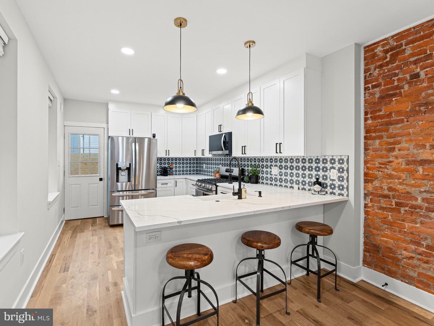 Property Photo: 1611 N Dover Street PA 19121