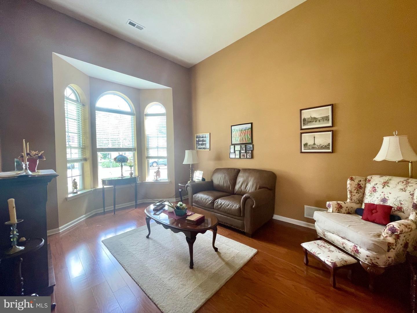 Property Photo:  23 York Road  NJ 08534 